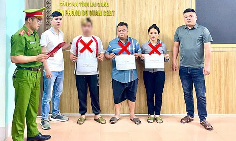 Anh ruột tiếp tay bán em gái 14 tuổi