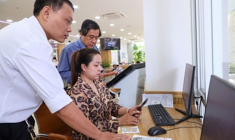 Công chức xin thôi việc theo nguyện vọng được hưởng chế độ gì?