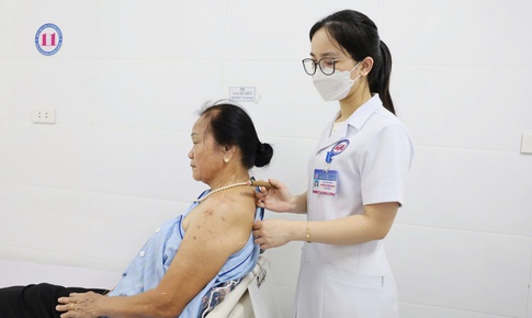 Đau kéo dài sau Zona: Biến chứng không nên xem nhẹ