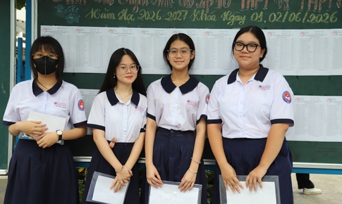 TPHCM: Phụ huynh thấp thỏm, thí sinh quyết tâm trong kỳ thi lớp 10 lớn nhất từ trước tới nay