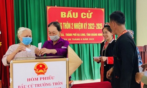 Quy định mới với người được bầu làm Trưởng thôn: Từ 21 tuổi, am hiểu công nghệ