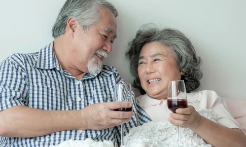 'Chuyện ấy' ở người cao tuổi: Sau tuổi 70 có còn hoạt động tình dục không?