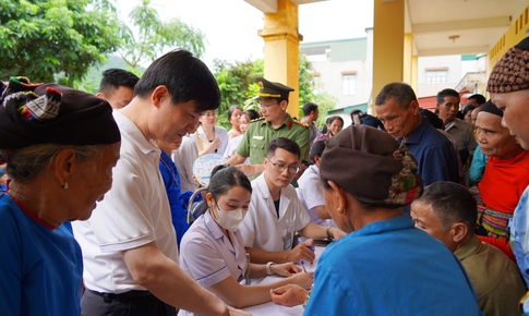 Thanh Hóa: Hàng trăm người dân xã vùng cao Tam Thanh được khám bệnh, phát thuốc miễn phí