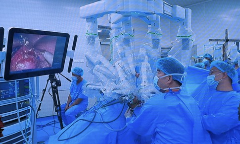 Đưa robot Da Vinci Xi vào hoạt động, thêm cơ hội tiếp cận kỹ thuật cao cho người bệnh