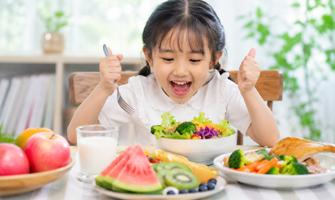 Ăn trái cây tráng miệng thế nào để tốt cho sức khỏe lứa tuổi học sinh?
