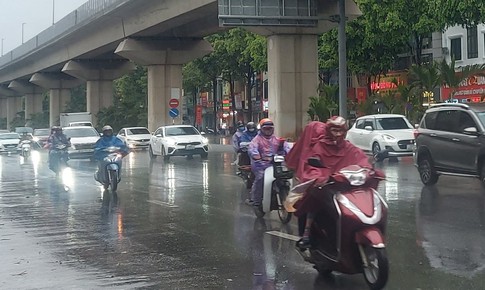 Miền Bắc mưa dông mạnh trước khi đón nắng nóng gay gắt diện rộng