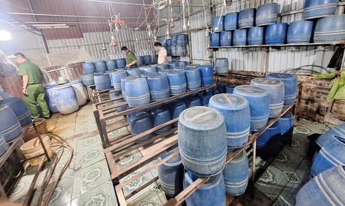 Sử dụng chất cấm để sản xuất giá đỗ, gã đàn ông bị khởi tố