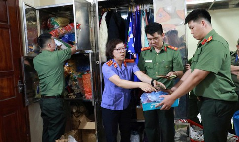 Khởi tố 3 bị can trong vụ tiền công đức hàng tỷ đồng ở đền Kỳ Cùng