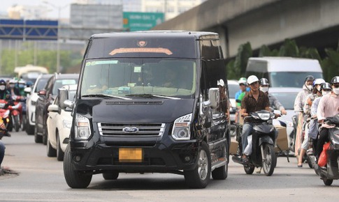 Siết quản lý xe hợp đồng: Cấm đón, trả khách tại điểm cố định, phải chia sẻ dữ liệu với Bộ Công an