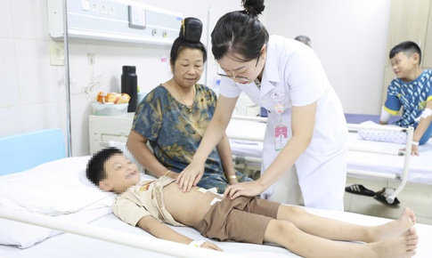 Nội soi xử lý tổn thương 'ẩn' ở bé trai 7 tuổi