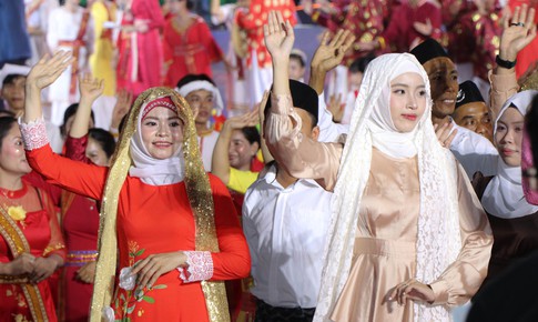 Ngày hội Văn hóa dân tộc Chăm lần thứ VI: Bảo tồn, phát huy bản sắc dân tộc Chăm trong kỷ nguyên mới
