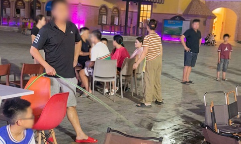 Du khách phản ánh bị xịt nước khi đang ăn uống ở Cửa Lò