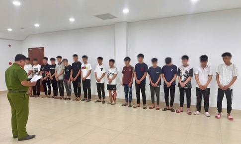 Khởi tố 14 đối tượng mang hung khí, lạng lách sau vụ gây tai nạn rồi bỏ trốn