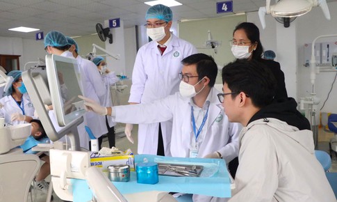 Lộ diện những thí sinh đầu tiên trúng tuyển trường đại học Y Dược top đầu