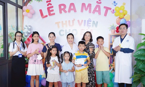 'Thư viện cho em' tiếp thêm niềm vui cho bệnh nhi
