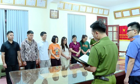 Khởi tố 7 nhân viên di tích Tam Thanh tham ô tài sản
