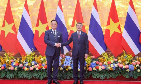 Thủ tướng Lê Minh Hưng hội đàm với Thủ tướng Thái Lan Anutin Charnvirakul