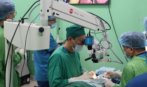 Mắt đỏ ngầu sau khi uống rượu bia, dấu hiệu cảnh báo nguy hiểm