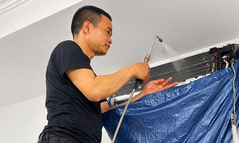 Thợ sửa điều hòa vạch trần chiêu 'móc túi' khách hàng: Bơm gas, thay tụ điện, báo tăng chi phí