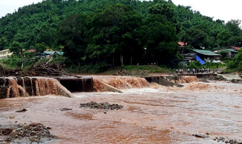 Tây Bắc Bộ có mưa rất lớn, xuất hiện nhiều điểm nguy cơ cao lũ quét và sạt lở đất