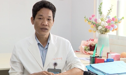 Trò chuyện với 'phù thủy' vi phẫu Võ Thái Trung: Sau ‘bão’ tôi vẫn chọn đứng trong phòng mổ