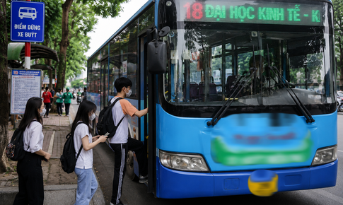 Xe buýt miễn phí ở Hà Nội: Chỉ quên một thao tác, tiền vẫn bị trừ