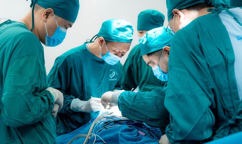 Bệnh viện công đầu tiên thuộc Sở Y tế Hà Nội cấy điện cực ốc tai thành công