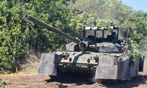 Biến thể xe tăng T-72B3A lần đầu xuất hiện với lớp giáp đặc biệt