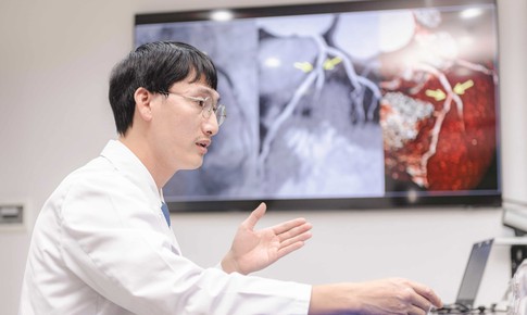Quyết định đột phá trong phòng mổ, cứu bệnh nhân lóc tách động mạch chủ cận kề 'cửa tử'