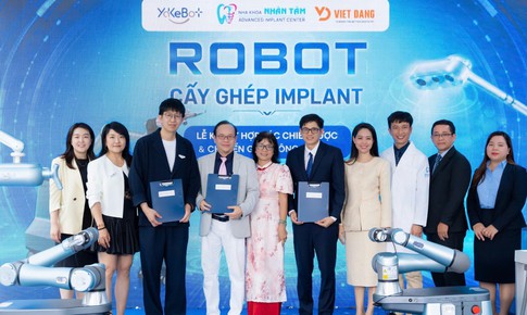 Nha khoa Nhân Tâm tiếp nhận chuyển giao robot cấy ghép implant