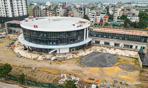 Cận cảnh bến xe hình tròn độc đáo bên đường Vành đai 3 Hà Nội