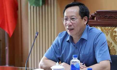 Thứ trưởng Lê Đức Luận: Khẩn trương hoàn thiện Thông tư đấu thầu thuốc, bảo đảm ban hành trước 30/7