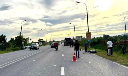 Va chạm giao thông khi chuyển làn đường, tài xế ô tô tải gây tai nạn chết người