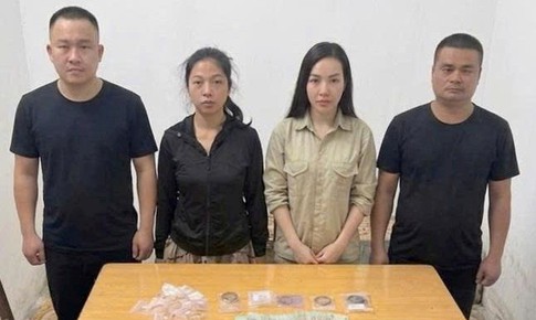 Làm vàng giả rồi lừa bán cho nhiều cửa hàng vàng