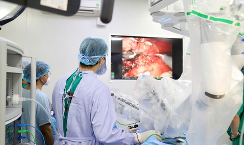 Lần đầu Việt Nam đào tạo phẫu thuật nội soi robot bài bản, thúc đẩy điều trị ung thư bằng công nghệ hiện đại