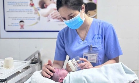 Cứu sống trẻ sơ sinh 3 ngày tuổi mang đa dị tật bẩm sinh phức tạp