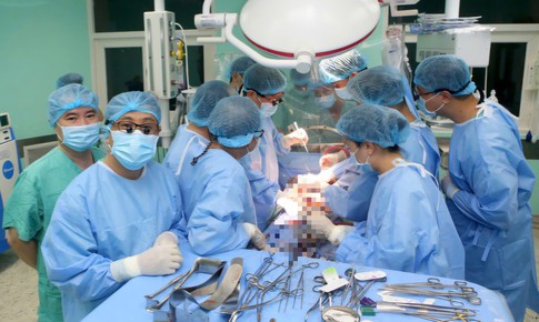 Nhiều bệnh lý về mắt diễn tiến âm thầm, chuyên gia khuyến cáo không để nhìn mờ mới đi khám