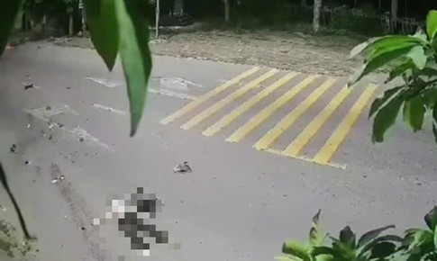 Hai xe máy va chạm trong đêm, 4 người thương vong