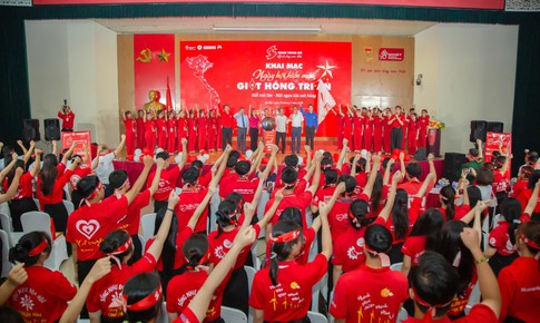 'Giọt hồng tri ân' lan tỏa nghĩa cử hiến máu của thế hệ trẻ trong tháng Bảy nghĩa tình