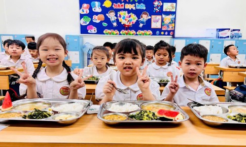 Năm học 2026 - 2027, UBND phường, xã sẽ lựa chọn, ký hợp đồng với đơn vị cung cấp bữa ăn bán trú