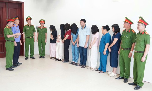 Bơm sữa đậu nành giả mủ: Chiêu trò 'vẽ bệnh' rùng mình tại Phòng khám Đa khoa Y học Nghệ An