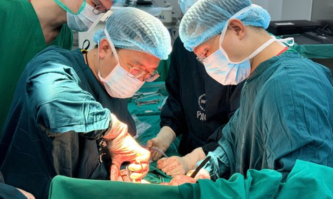 Kích hoạt báo động đỏ cứu sống thanh niên nguy kịch sau tai nạn giao thông