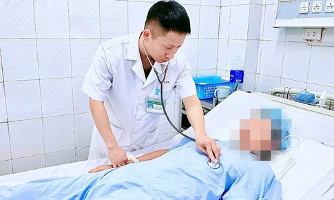 Cứu sống cả mẹ và con sản phụ 19 tuổi bị suy hô hấp, nhiễm trùng máu nguy kịch