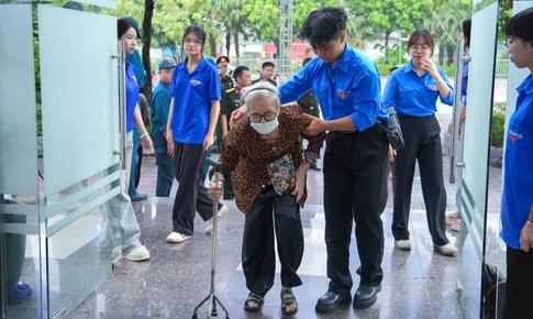 Tri ân người có công qua chương trình khám sức khỏe và cấp thuốc miễn phí nhân dịp 27/7