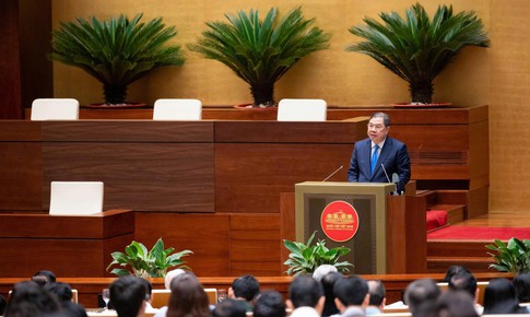 Không tư nhân hóa, không cho người nước ngoài nhận chuyển nhượng quyền sử dụng đất