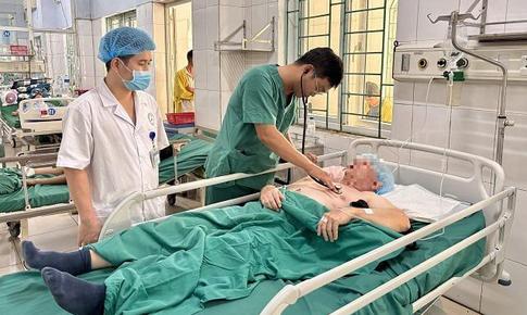 Can thiệp mạch thành công cứu du khách người Đức đang du lịch Hà Giang