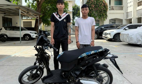 Quên khóa cửa ô tô, chủ xe mất tài sản gần 120 triệu đồng 