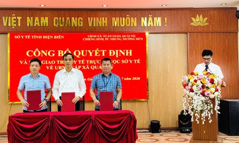 Điện Biên bàn giao các trạm y tế về UBND xã quản lý