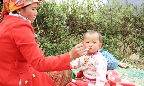 Cách xác định trẻ bị suy dinh dưỡng không dựa trên cân nặng hay chiều cao