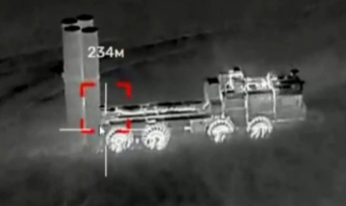 Ukraine đánh sập 2 bệ phóng S-400 ngay trên đất Nga